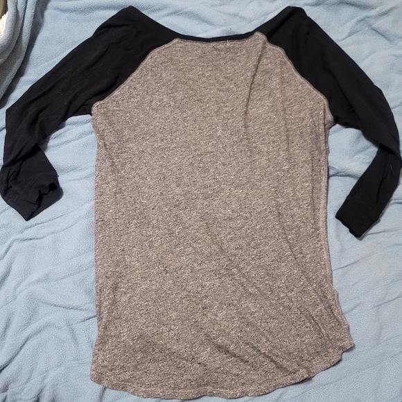 Cute Raglan Button Top - Picture 7 of 9